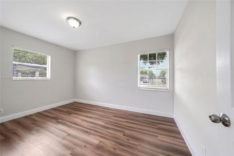 House in Fort Lauderdale, Florida 2 bedrooms, 104.79 sq.m. № 1872734 - photo 21