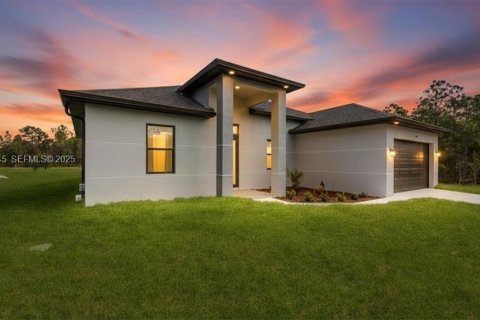 Villa ou maison à vendre à Lehigh Acres, Floride: 4 chambres № 1987445 - photo 2