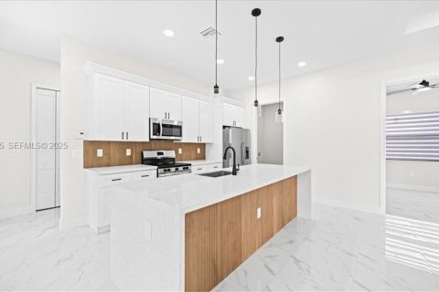 Villa ou maison à vendre à Lehigh Acres, Floride: 4 chambres № 1987445 - photo 26