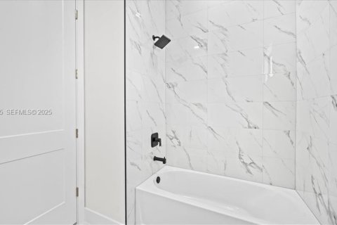 Villa ou maison à vendre à Lehigh Acres, Floride: 4 chambres № 1987445 - photo 30