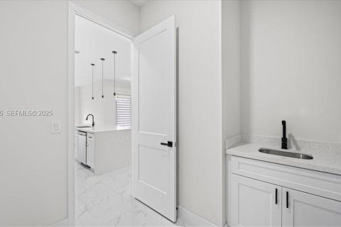 Villa ou maison à vendre à Lehigh Acres, Floride: 4 chambres № 1987445 - photo 27