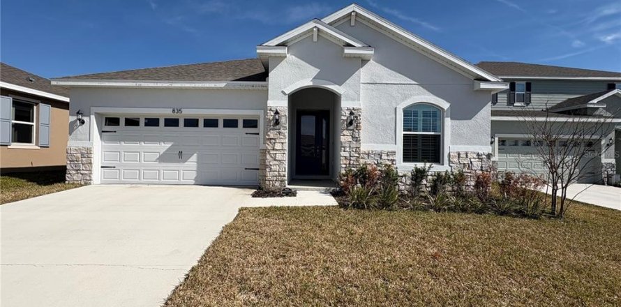 House in Lake Alfred, Florida 3 bedrooms, 180.04 sq.m. № 1912930