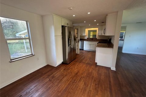 Villa ou maison à louer à Titusville, Floride: 3 chambres, 107.77 m2 № 2429157 - photo 8
