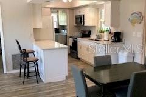 Casa en alquiler en Nokomis, Florida, 2 dormitorios, 98.1 m2 № 1583589 - foto 10