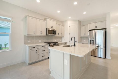 House in Venice, Florida 3 bedrooms, 172.8 sq.m. № 2204973 - photo 8