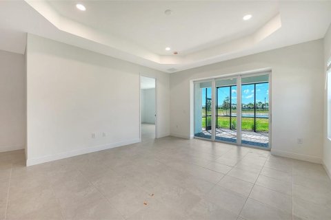 House in Venice, Florida 3 bedrooms, 172.8 sq.m. № 2204973 - photo 12
