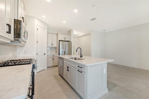 House in Venice, Florida 3 bedrooms, 172.8 sq.m. № 2204973 - photo 11