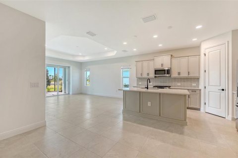 House in Venice, Florida 3 bedrooms, 172.8 sq.m. № 2204973 - photo 6