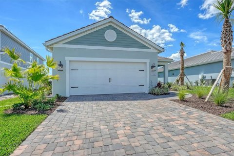 House in Venice, Florida 3 bedrooms, 172.8 sq.m. № 2204973 - photo 2