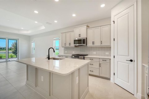 House in Venice, Florida 3 bedrooms, 172.8 sq.m. № 2204973 - photo 9