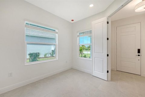 House in Venice, Florida 3 bedrooms, 172.8 sq.m. № 2204973 - photo 24