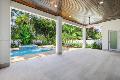 Купить виллу или дом в Бискейн-Парк, Флорида 4 спальни, 268.21м2, № 2043458 - фото 11