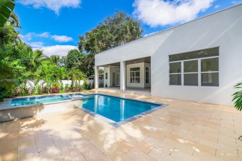 Купить виллу или дом в Бискейн-Парк, Флорида 4 спальни, 268.21м2, № 2043458 - фото 12