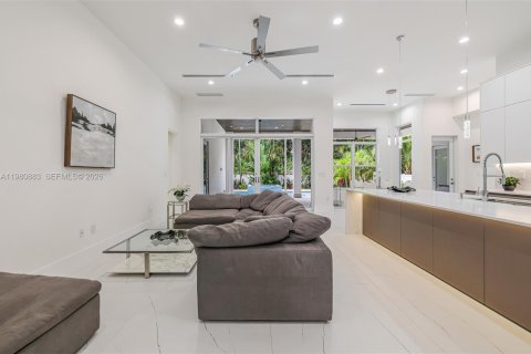 Купить виллу или дом в Бискейн-Парк, Флорида 4 спальни, 268.21м2, № 2043458 - фото 25