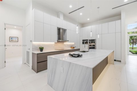 Купить виллу или дом в Бискейн-Парк, Флорида 4 спальни, 268.21м2, № 2043458 - фото 21