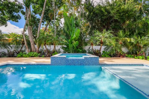 Купить виллу или дом в Бискейн-Парк, Флорида 4 спальни, 268.21м2, № 2043458 - фото 14