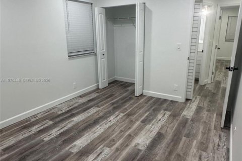 House in Coral Springs, Florida 3 bedrooms, 111.48 sq.m. № 2042184 - photo 21