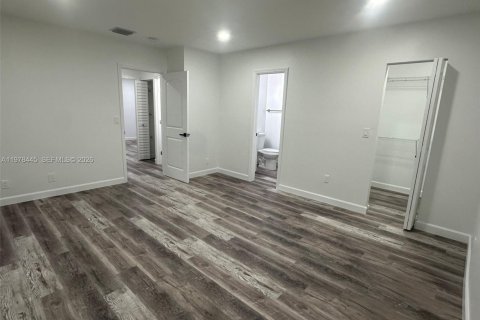 House in Coral Springs, Florida 3 bedrooms, 111.48 sq.m. № 2042184 - photo 19