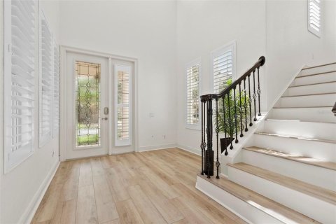 House in Tampa, Florida 4 bedrooms, 324.79 sq.m. № 1835220 - photo 13