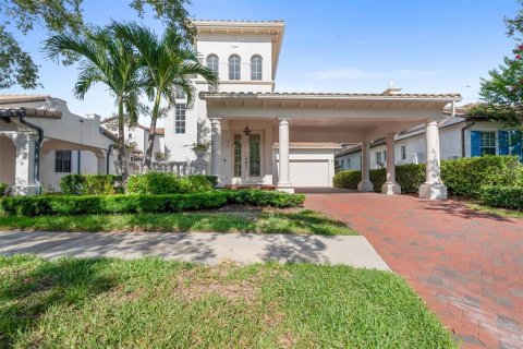 House in Tampa, Florida 4 bedrooms, 324.79 sq.m. № 1835220 - photo 1