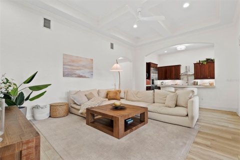 House in Tampa, Florida 4 bedrooms, 324.79 sq.m. № 1835220 - photo 25