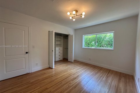 Villa ou maison à louer à Coral Gables, Floride: 4 chambres, 185.8 m2 № 2281018 - photo 22