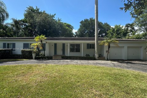 Villa ou maison à Coral Gables, Floride 4 chambres, 185.8 m2 № 2281018