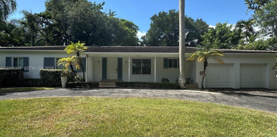 Villa ou maison à Coral Gables, Floride 4 chambres, 185.8 m2 № 2281018