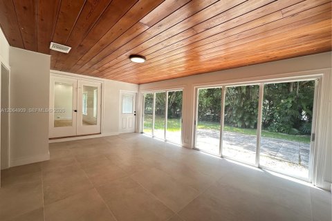 Villa ou maison à louer à Coral Gables, Floride: 4 chambres, 185.8 m2 № 2281018 - photo 18