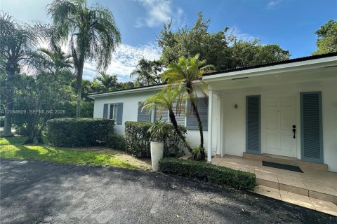 Villa ou maison à louer à Coral Gables, Floride: 4 chambres, 185.8 m2 № 2281018 - photo 5