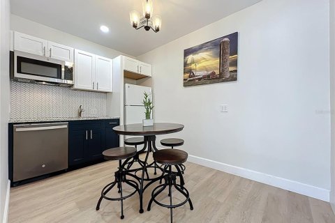Снять в аренду коммерческую недвижимость в Лонгвуд, Флорида 214.42м2, № 1858047 - фото 12