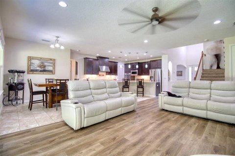 Villa ou maison à vendre à Wesley Chapel, Floride: 6 chambres, 448.72 m2 № 2296303 - photo 16