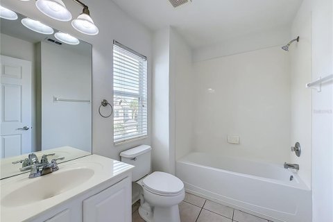 Townhouse in Sanford, Florida 3 bedrooms, 153.01 sq.m. № 2384319 - photo 25