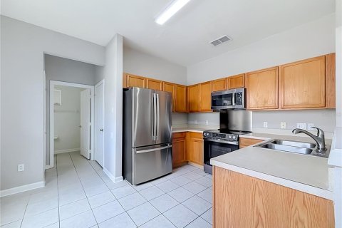 Townhouse in Sanford, Florida 3 bedrooms, 153.01 sq.m. № 2384319 - photo 8