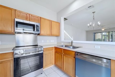 Townhouse in Sanford, Florida 3 bedrooms, 153.01 sq.m. № 2384319 - photo 10