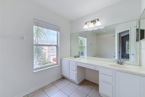 Townhouse in Sanford, Florida 3 bedrooms, 153.01 sq.m. № 2384319 - photo 19