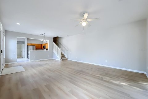 Townhouse in Sanford, Florida 3 bedrooms, 153.01 sq.m. № 2384319 - photo 3