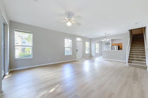 Townhouse in Sanford, Florida 3 bedrooms, 153.01 sq.m. № 2384319 - photo 5