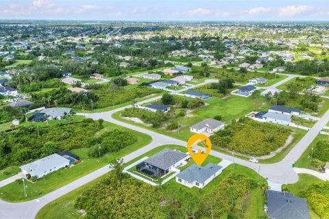 Villa ou maison à vendre à Rotonda, Floride: 3 chambres, 150.04 m2 № 1907896 - photo 16