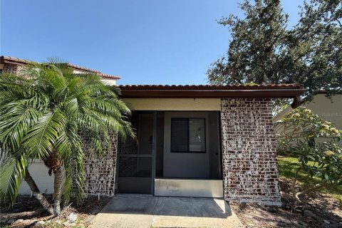 House in Largo, Florida 2 bedrooms, 100.8 sq.m. № 1876893 - photo 2
