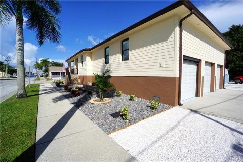 Villa ou maison à vendre à Punta Gorda, Floride: 2 chambres, 125.05 m2 № 2324889 - photo 5