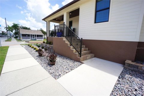 Villa ou maison à vendre à Punta Gorda, Floride: 2 chambres, 125.05 m2 № 2324889 - photo 9