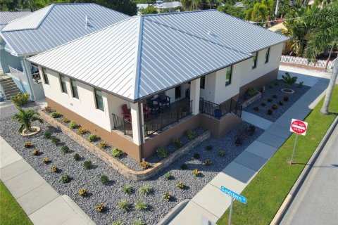House in Punta Gorda, Florida 2 bedrooms, 125.05 sq.m. № 2324889