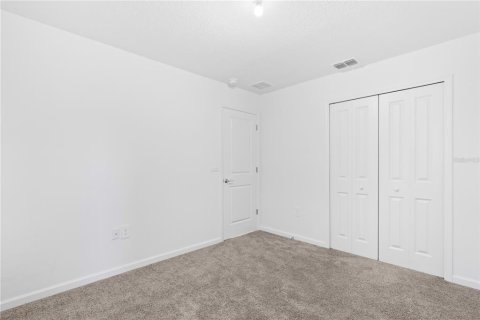 House in ASTONIA in Davenport, Florida 3 bedrooms, 144.46 sq.m. № 2208928 - photo 8