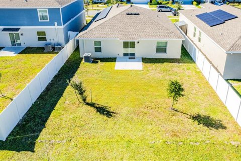 House in ASTONIA in Davenport, Florida 3 bedrooms, 144.46 sq.m. № 2208928 - photo 24