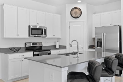 House in ASTONIA in Davenport, Florida 3 bedrooms, 144.46 sq.m. № 2208928 - photo 10