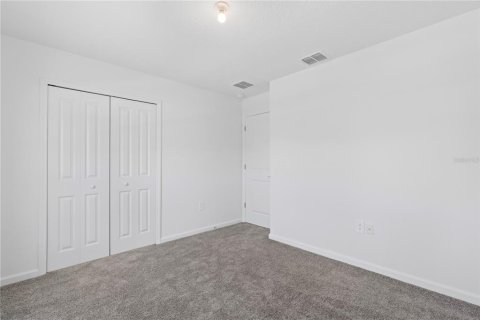House in ASTONIA in Davenport, Florida 3 bedrooms, 144.46 sq.m. № 2208928 - photo 5