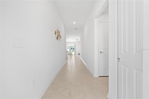 House in ASTONIA in Davenport, Florida 3 bedrooms, 144.46 sq.m. № 2208928 - photo 3