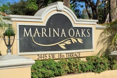 Снять в аренду кондоминиум в Форт-Лодердейл, Флорида 1 спальня, 58.71м2, № 1949688 - фото 1