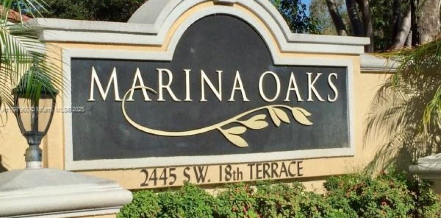 Кондоминиум с 1 спальней в Форт-Лодердейл, Флорида № 1949688